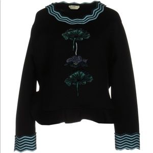 Authentic Fendi black sweatshirt. Italian size 44. Like new